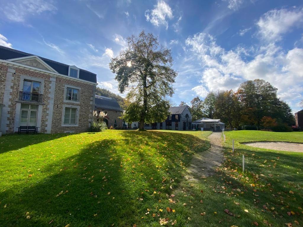La Chambre Et Le Studio Du Chateau Du Golf De Bernalmont Luik Buitenkant foto