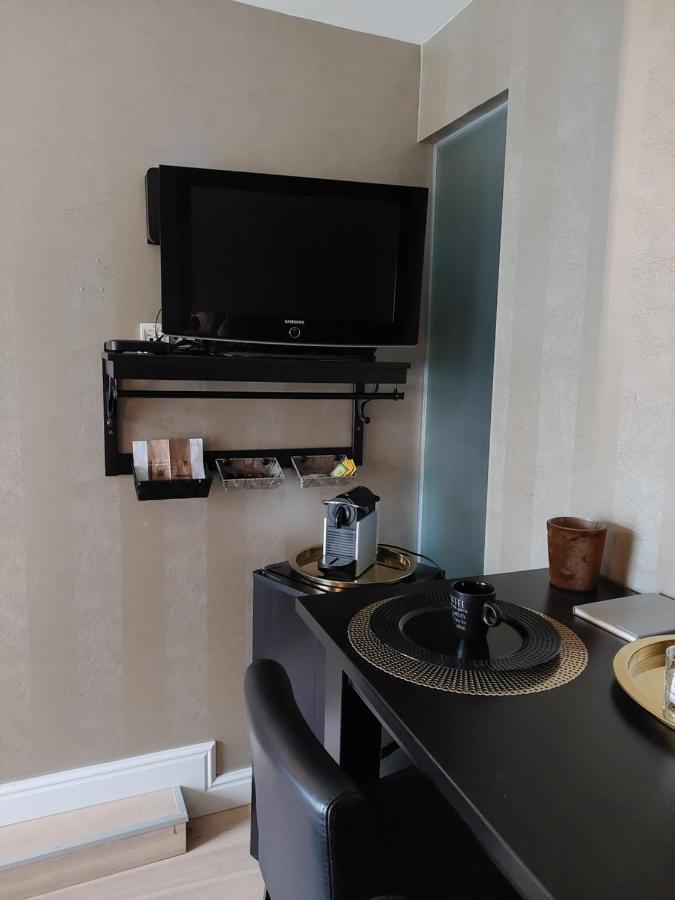 La Chambre Et Le Studio Du Chateau Du Golf De Bernalmont Luik Buitenkant foto