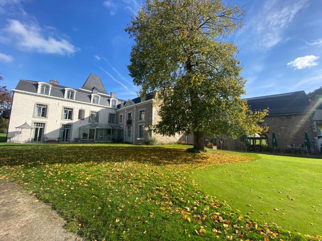 La Chambre Et Le Studio Du Chateau Du Golf De Bernalmont Luik Buitenkant foto