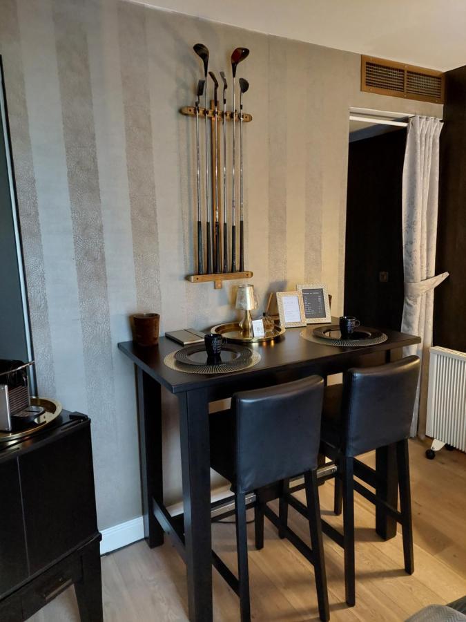 La Chambre Et Le Studio Du Chateau Du Golf De Bernalmont Luik Buitenkant foto